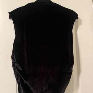 Cute crop shirred velvet top